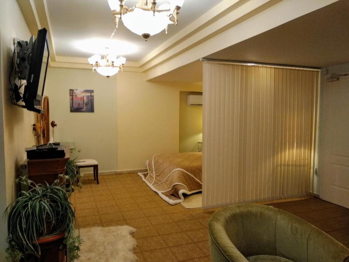 Wonderful Playroom Apartment Athens Exterior photo